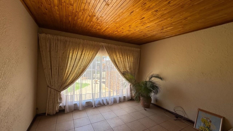 3 Bedroom Property for Sale in Riviera Northern Cape